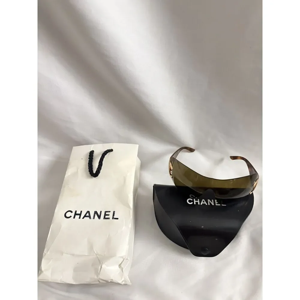 Vintage Chanel Brown Oversized Shield Sunglasses Y2K Interlocking CC Logo 2000s